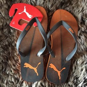Puma flip flops